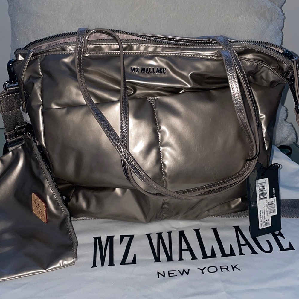 Very Quatro tote bag, new and original